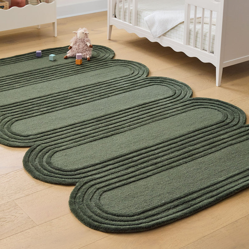 Oblong Scalloped Forest Green Hand-Tufted Wool Rug | Modern Area Rug