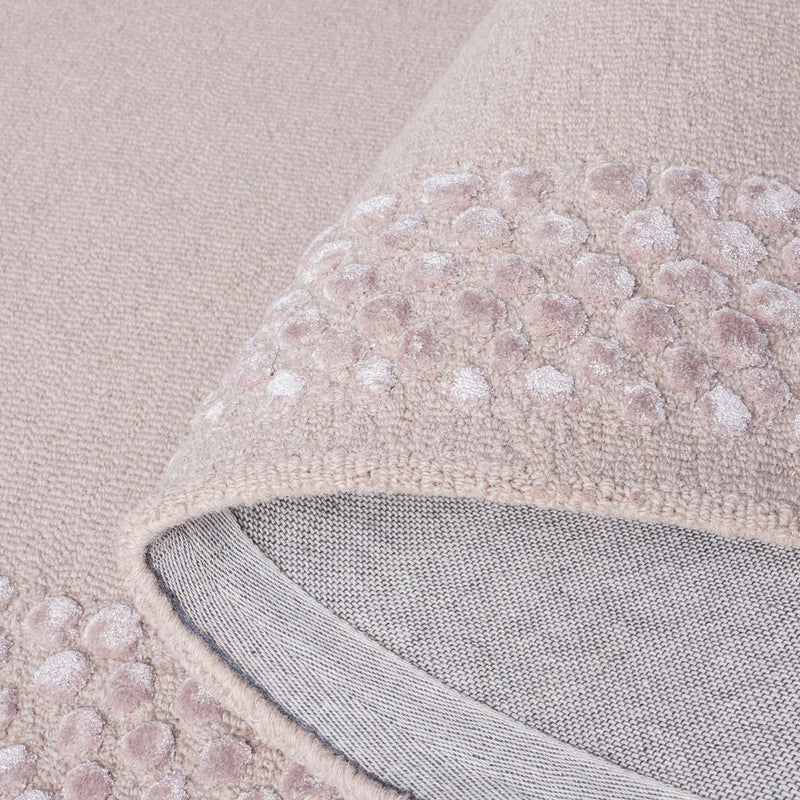 Pebble Border Hand-Tufted Wool & Viscose Rug | Blush Beige Textured Modern Area Rug