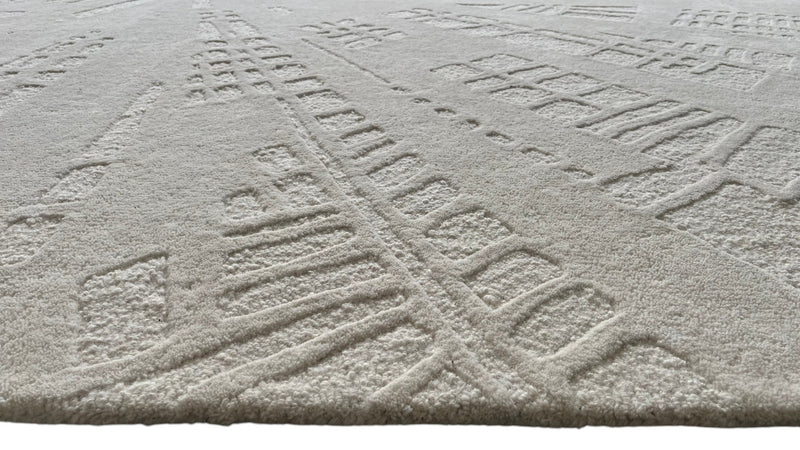 The Apex 3D Architectural Hand Tufted Area Rug in Off-White