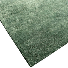 Verdant Mist Solid Hand Tufted Wool Rug Sage Green