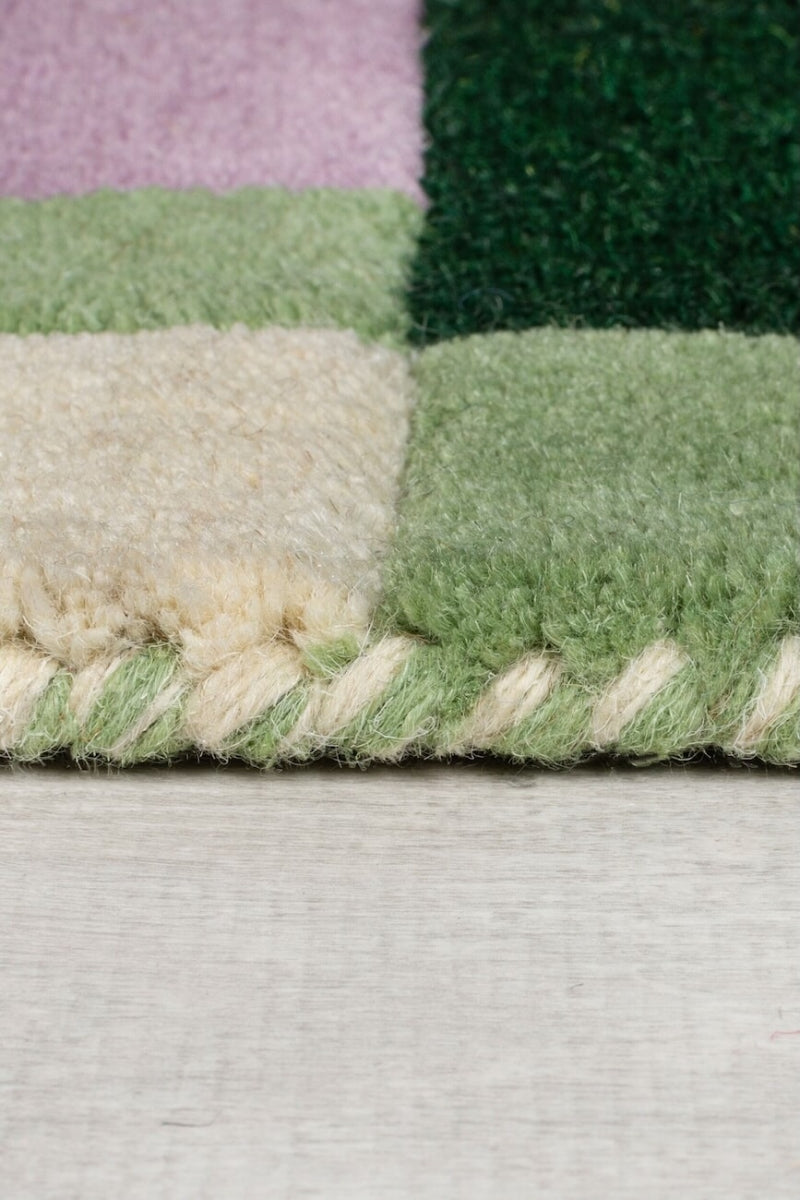 Kai Green Area Rug – Hand Tufted Wool Border Design