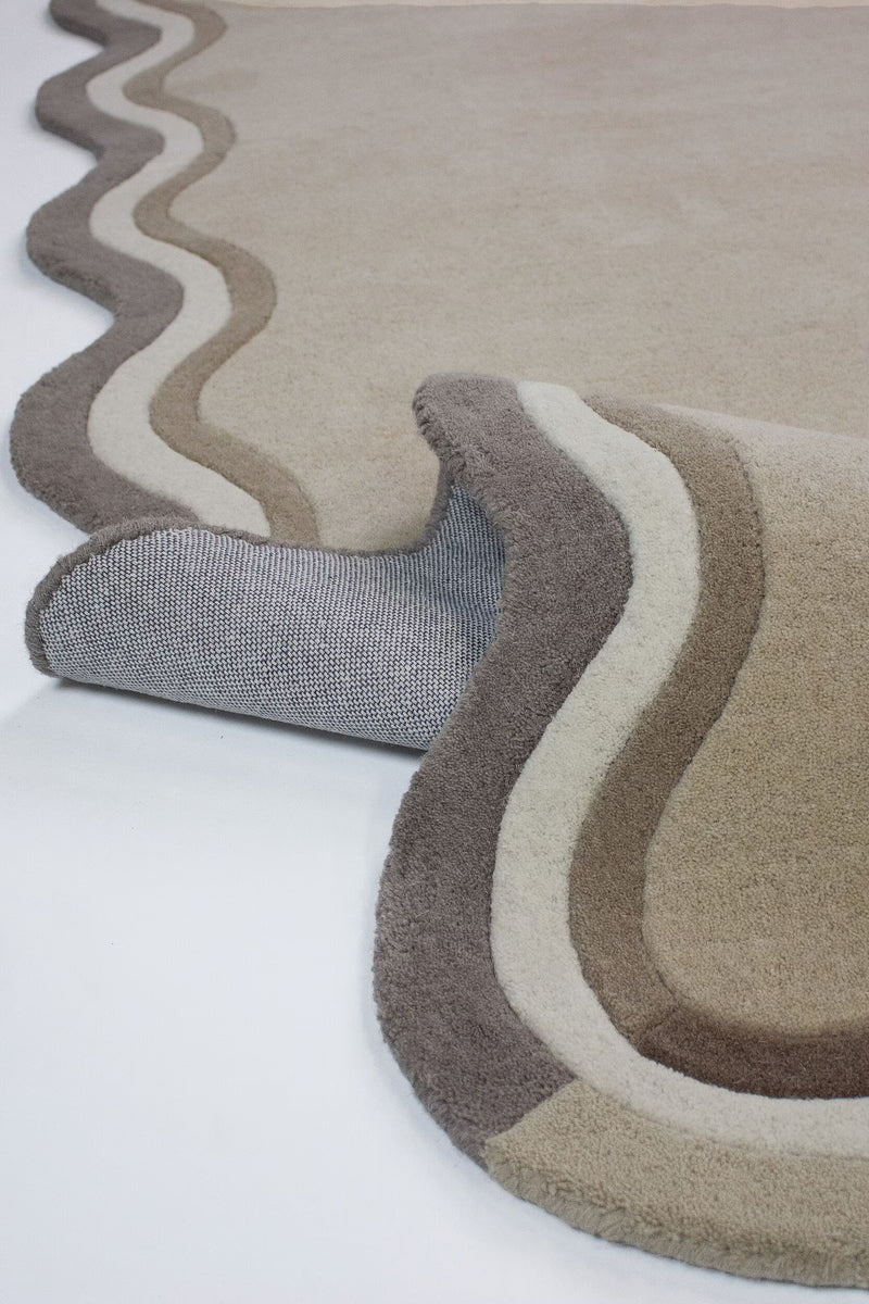 Ripple Scalloped Tufted Wool Rug - Neutral
