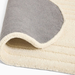 Oblong Scalloped Ivory Hand-Tufted Wool Rug | Modern Area Rug
