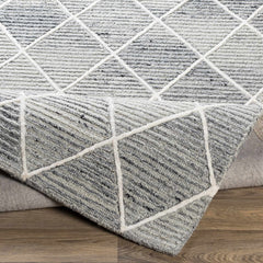 Diamond Trellis Hand-Tufted Wool Rug | Light Grey & Ivory Geometric Modern Area Rug